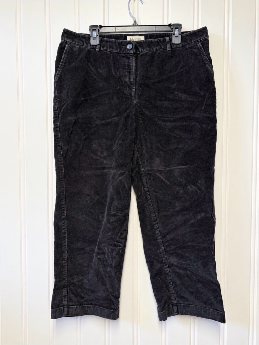 LL Bean Woman’s Black Corduroy Pants - Classic Casual Fit size 16 Vintage